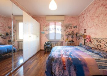 Camera / camera da letto - Casa semi indipendente Strada Cornazzano
 
136, Parma - foto 15