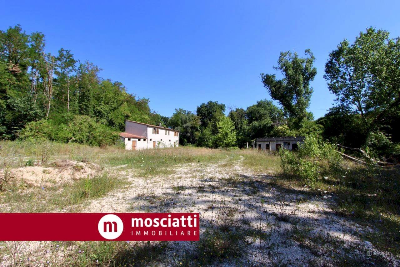 Foto 1 - Locale Commerciale Mistrianello, Matelica - foto 1