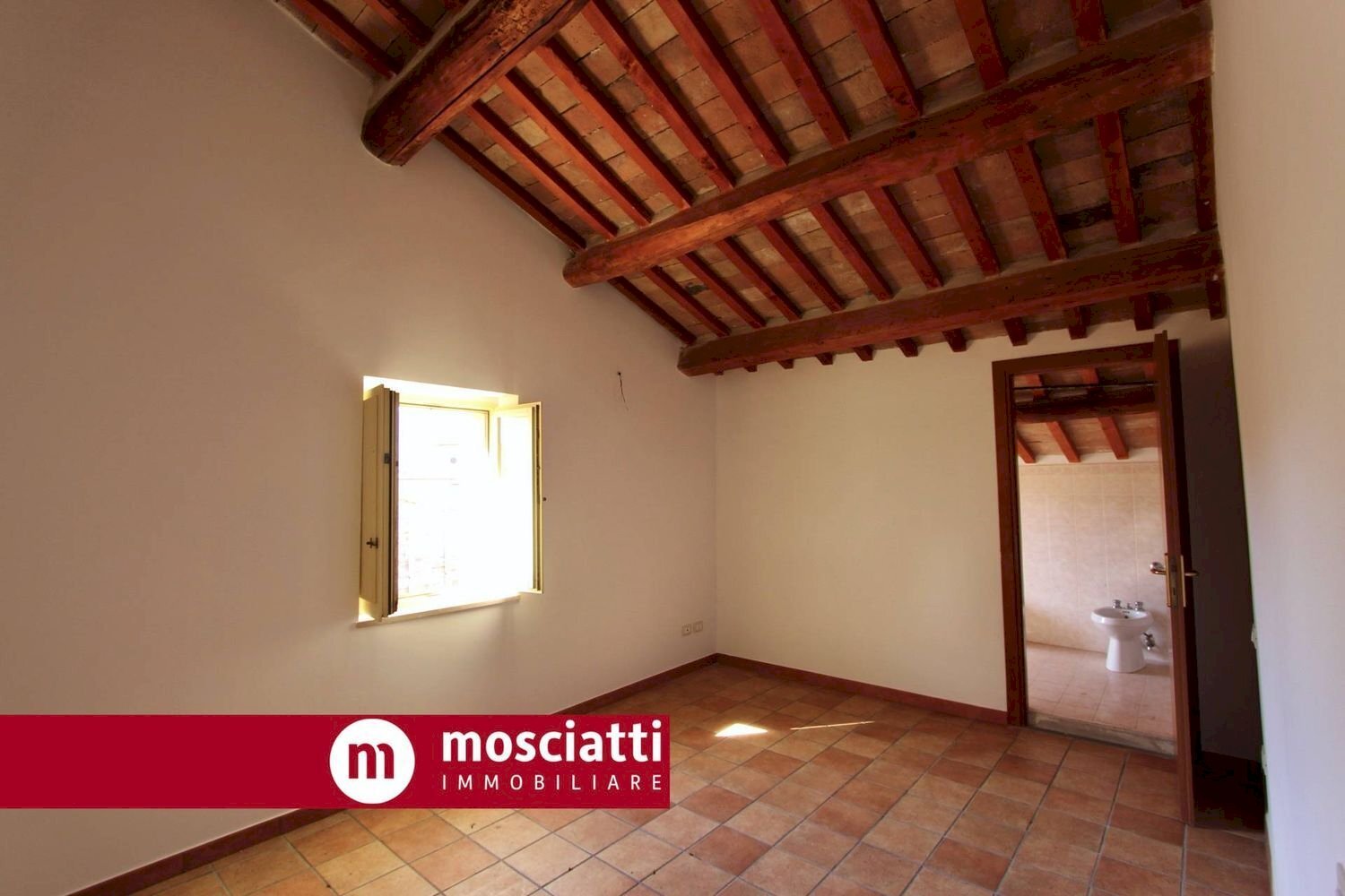 camera - Four-room apartment Matelica - photo 1