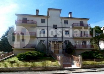 vista - Appartamento Guido Rossa
 
2, Esanatoglia - foto 2