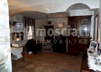 soggiorno - Appartamento Guido Rossa
 
2, Esanatoglia - foto 4