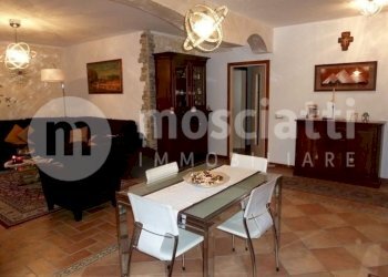 soggiorno - Appartamento Guido Rossa
 
2, Esanatoglia - foto 5