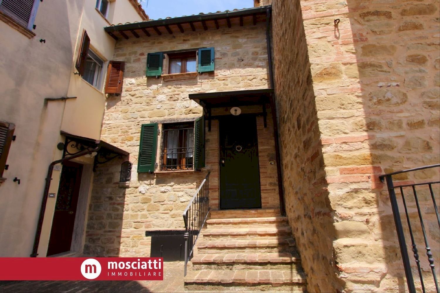 facciata - Villa della Guardia, Castelraimondo - foto 1