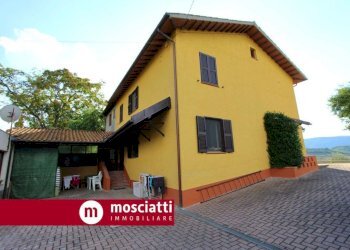 facciata - Rustico Località Coste Falcotto, Esanatoglia - foto 5