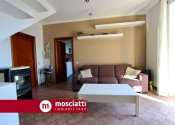 soggiorno - Rustico Località Coste Falcotto, Esanatoglia - foto 12