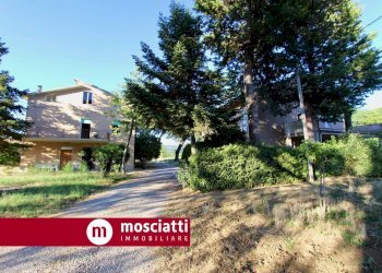 Foto 1 - Independent house Collepere, Matelica - photo 1