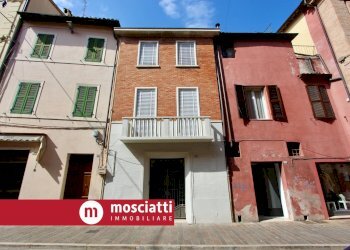 Foto 2 - Independent house Corso Vittorio Emanuele
 
42, Matelica - photo 2