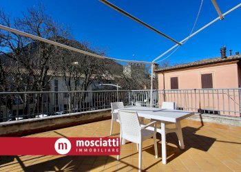 Foto 1 - Appartamento Via Sfercia, Esanatoglia - foto 1