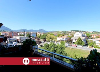 Foto 3 - Villa Bifamiliare Via Pietro Nenni
 
12, Matelica - foto 3