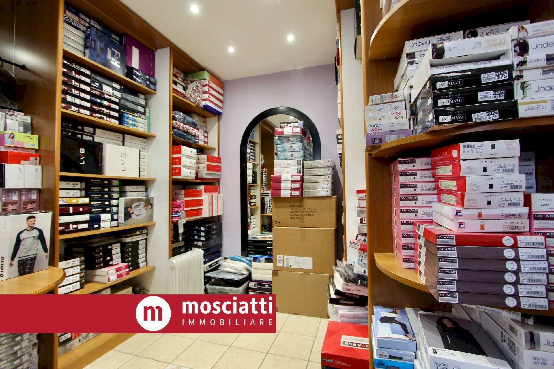 Foto 3 - Attività Commerciale Viale Martiri della Libertà, Matelica - foto 3