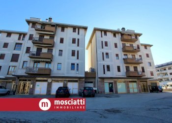 Foto 1 - Locale Commerciale Via A. De Gasperi, Matelica - foto 1