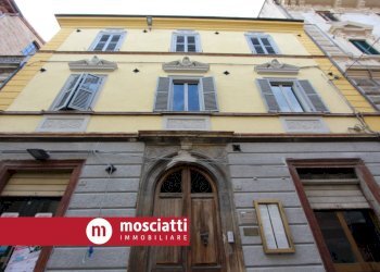 Foto 1 - Locale Commerciale Corso Vittorio Emanuele
70, Matelica - foto 1