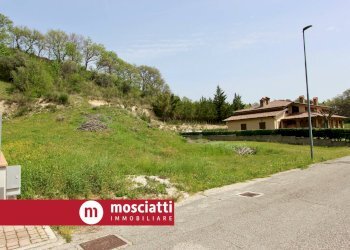 Foto 2 - Terreno edificabile Via Pistoia, Esanatoglia - foto 2