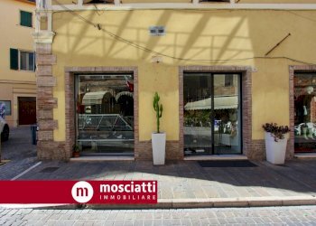 Foto 1 - Locale Commerciale Corso Vittorio Emanuele
28, Matelica - foto 1