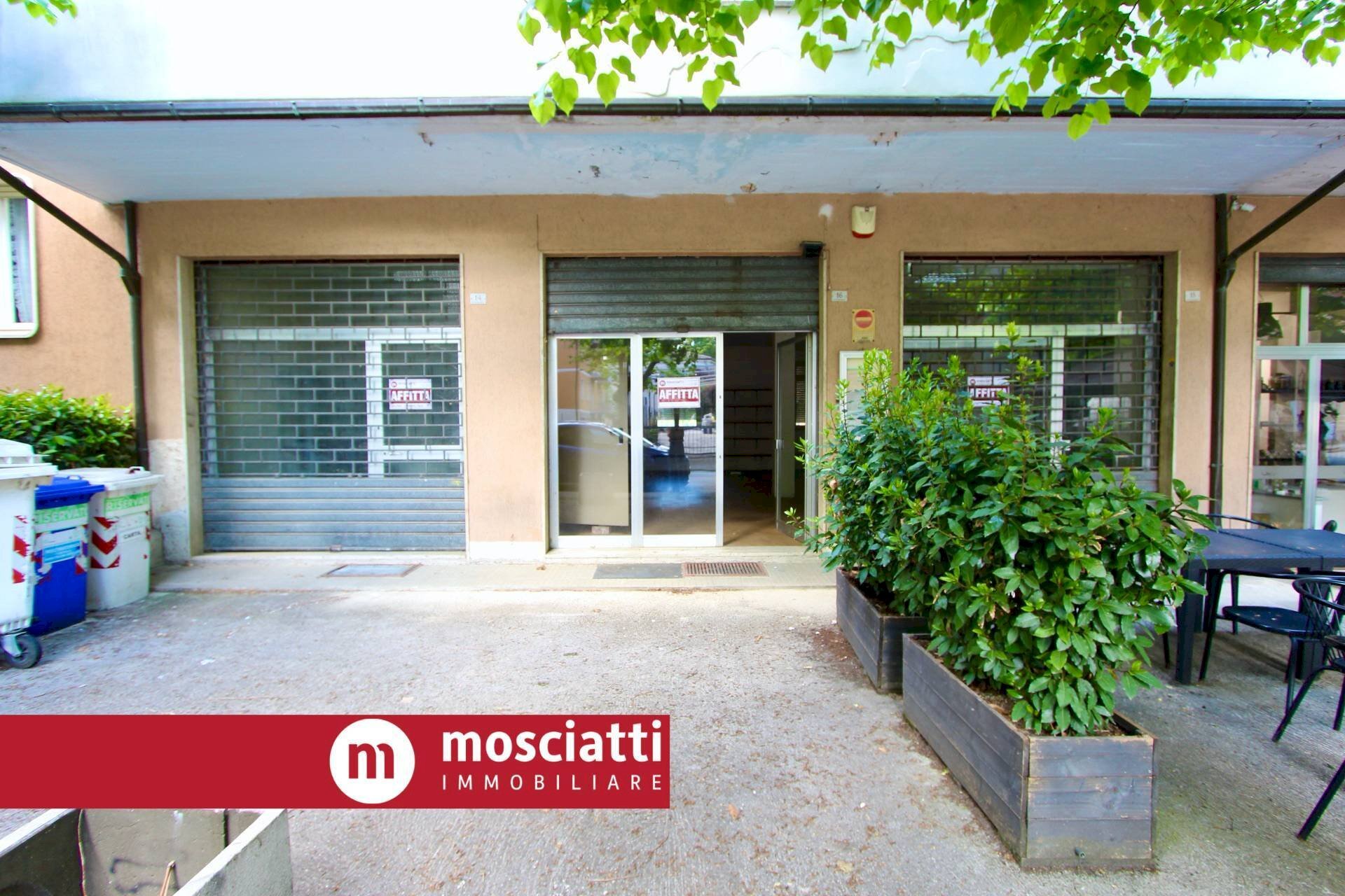 Foto 1 - Commercial Premises Via Michelangelo, Matelica - photo 1