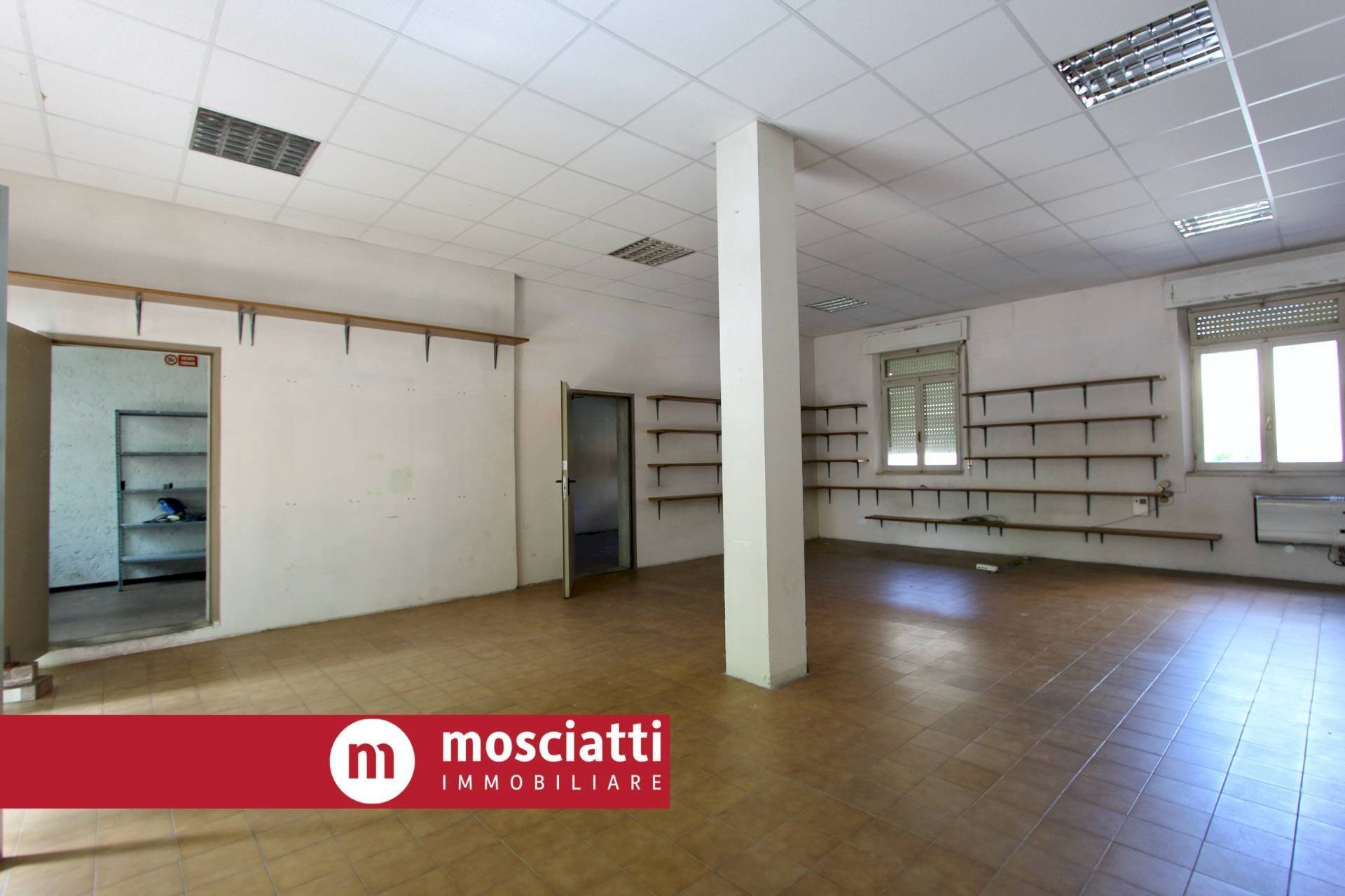 Foto 3 - Commercial Premises Via Michelangelo, Matelica - photo 3