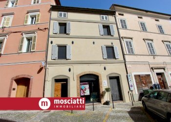 Foto 1 - Independent house Piazza Garibaldi
 
14, Esanatoglia - photo 1