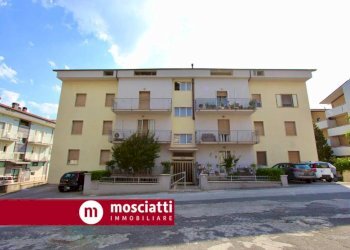 Foto 1 - Attico Via Enrico Mattei
 
65, Castelraimondo - foto 1