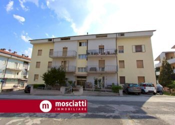 Foto 2 - Attico Via Enrico Mattei
 
65, Castelraimondo - foto 2