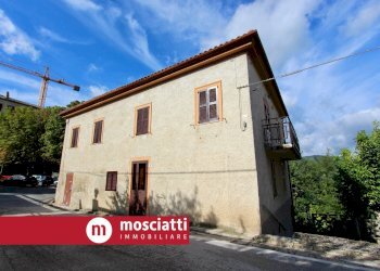 Foto 2 - Independent house Piazza Gabrielli
 
16, Fabriano - photo 2