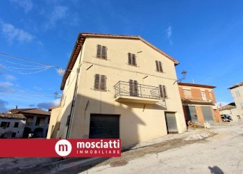 Foto 2 - Casa indipendente Piazza Cavour, Castelraimondo - foto 2