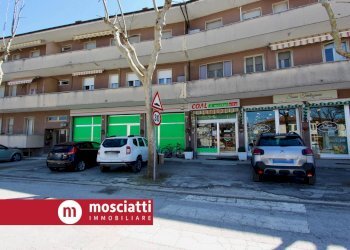 Foto 2 - Locale Commerciale Via Michelangelo
23, Matelica - foto 2