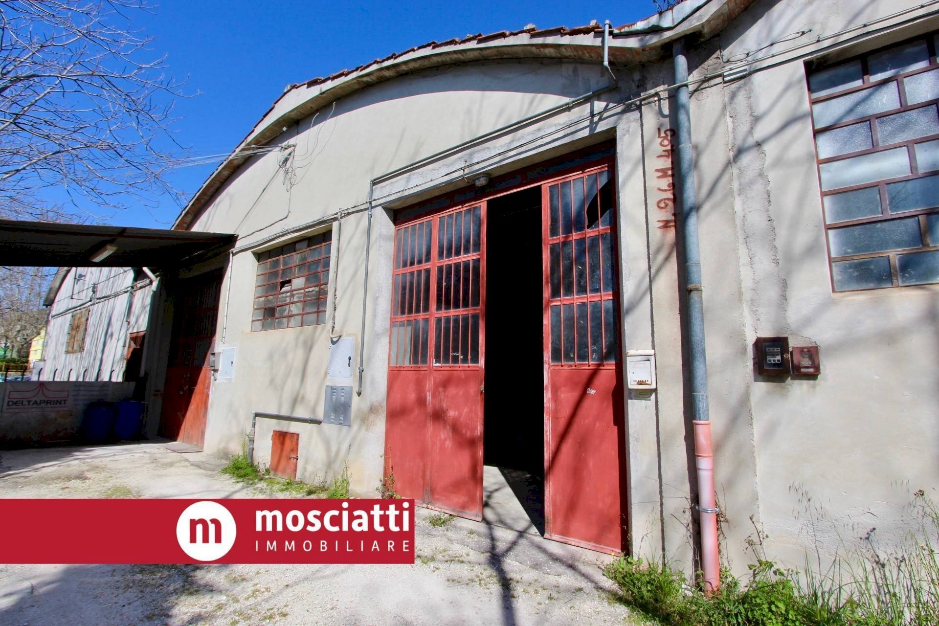 Foto 1 - Capannone Via Fratelli Acciaccaferri, San Severino Marche - foto 1