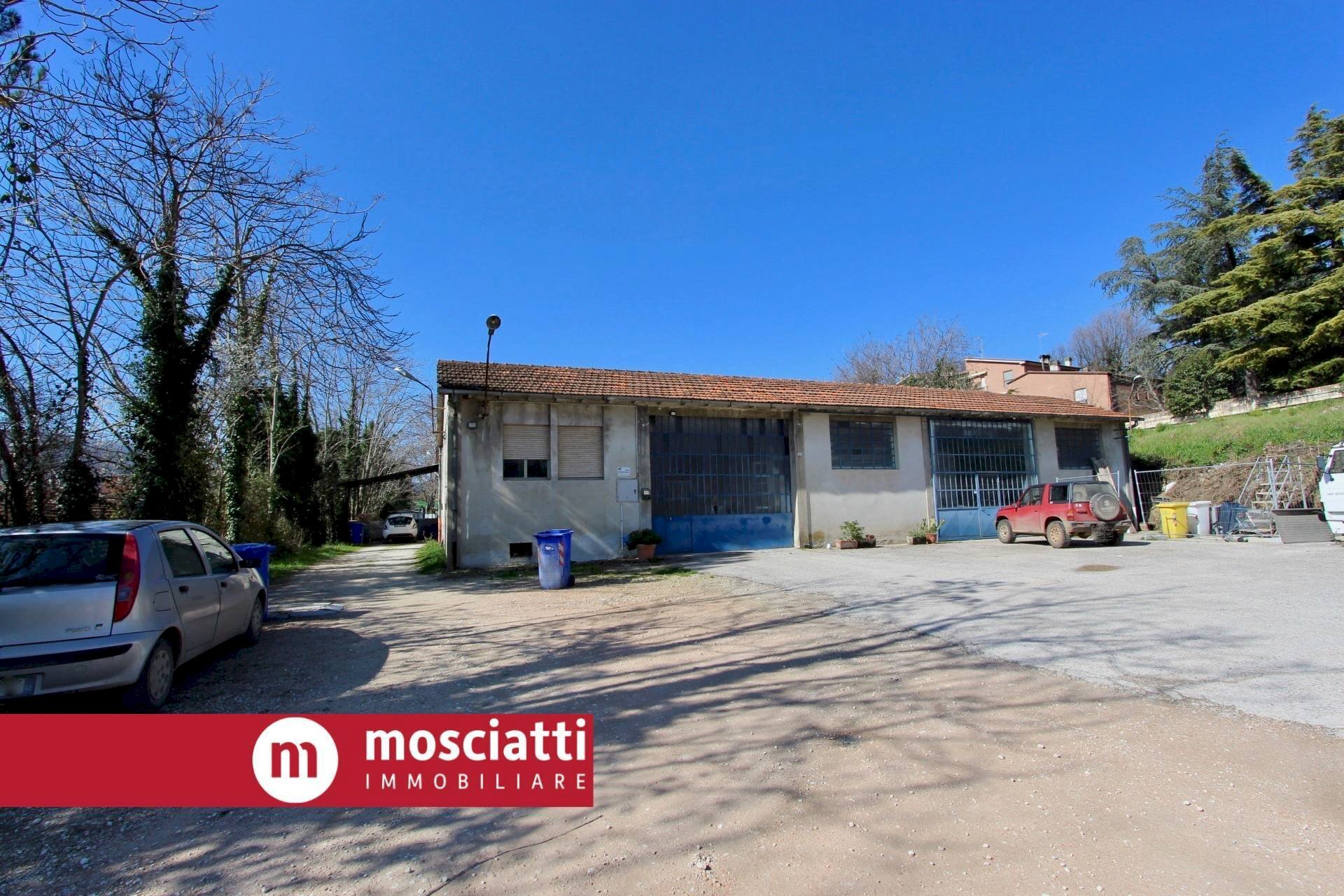 Foto 3 - Capannone Via Fratelli Acciaccaferri, San Severino Marche - foto 3