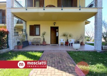 Foto 5 - Villa Località Montagnano
 
22, Camerino - foto 5