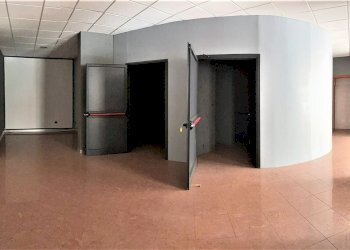 ripostiglio - Locale Commerciale Londra
5, Sassari - foto 6