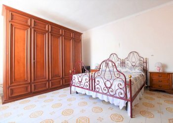 camera da letto - Casa indipendente Corso Trinità, Sassari - foto 11