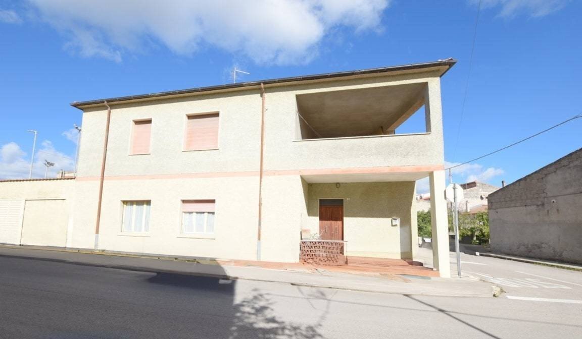 Foto 1 - Casa indipendente via Logudoro
 
7, Ploaghe - foto 1