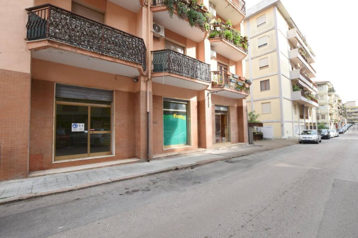 Foto 1 - Locale Commerciale VIA STANIS MANCA
 
1, Sassari - foto 1