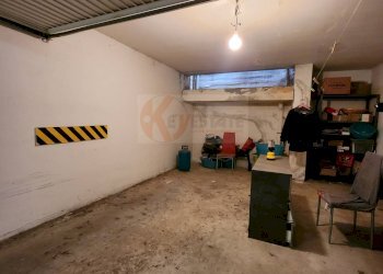 Foto 3 - Box Via Millelire
 
11, Sassari - foto 3