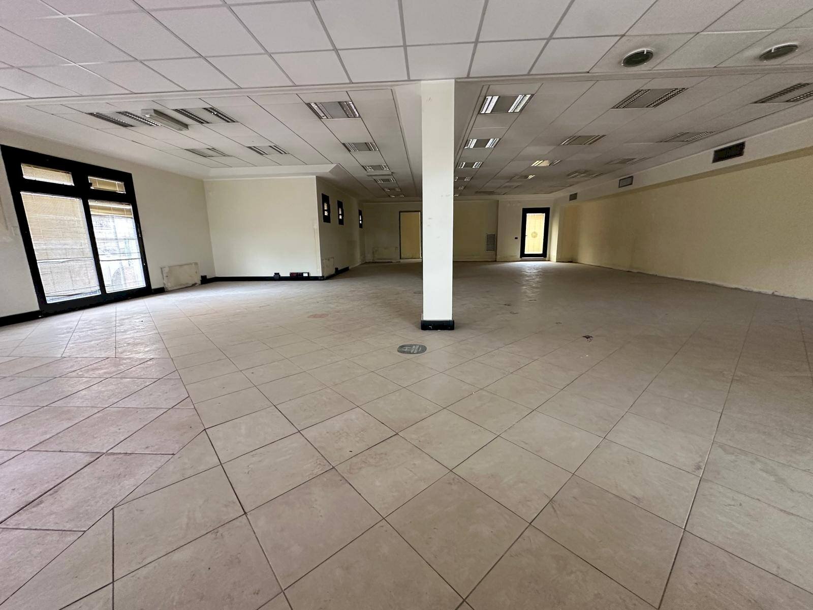 Foto 3 - Locale Commerciale viale Aldo Moro
 
243, Olbia - foto 3