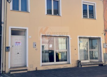 Foto 1 - Casa indipendente via Roma
 
6, Muros - foto 1