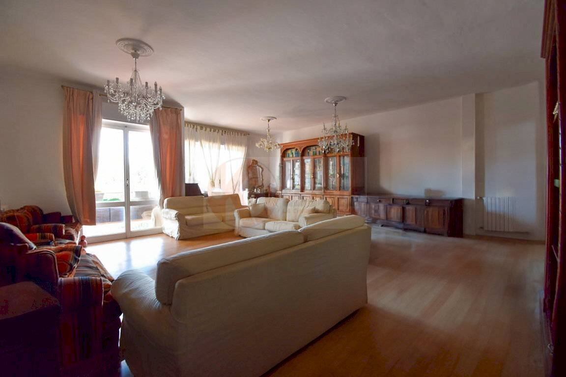 Foto 3 - Attic Piazza Porrino
 
3, Sassari - photo 3