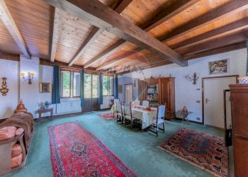 Sala da pranzo - Independent house Via San Giorgio
 
45, Casorate Sempione - photo 8