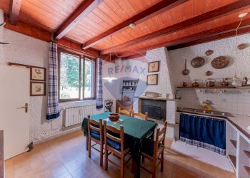 Sala da pranzo - Independent house Via San Giorgio
 
45, Casorate Sempione - photo 11