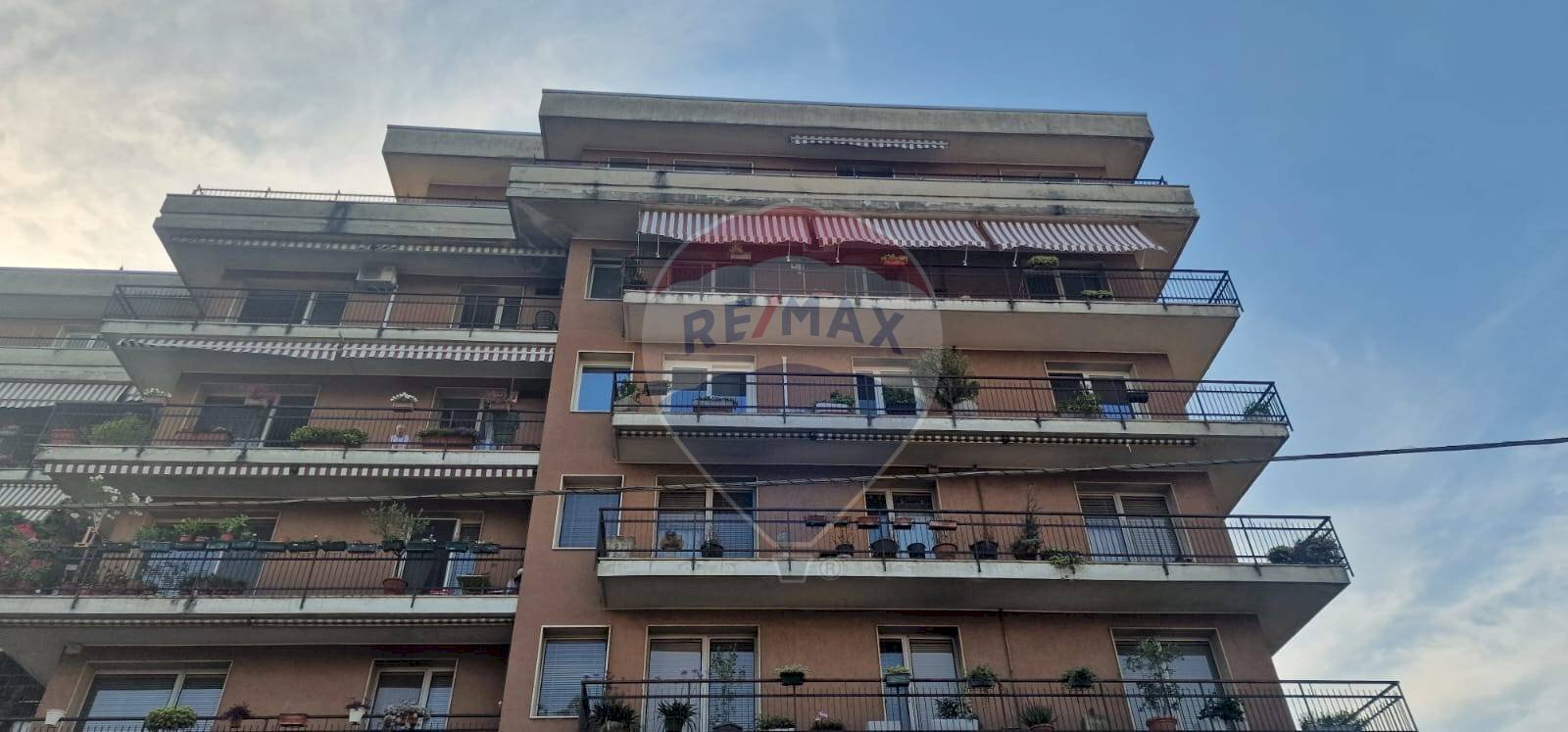 Edificio all\'aperto - Four-room apartment via Mameli
 
15A, Gallarate - photo 2