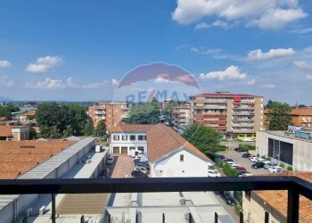 Balcone - Quadrilocale via Mameli
 
15A, Gallarate - foto 50