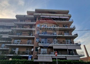 Edificio all\'aperto - Quadrilocale via Mameli
 
15A, Gallarate - foto 60