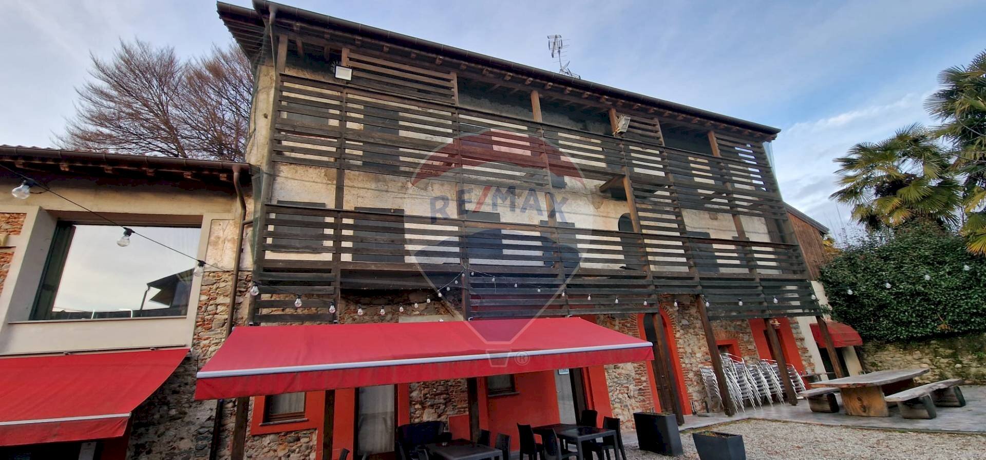 Casa all\'aperto - Bar Tavola Calda - Fredda Via Sempione, Varallo Pombia - foto 1