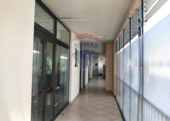 Hall / corridoio - Shop Via Aronco
 
14, Castelletto Sopra Ticino - photo 3