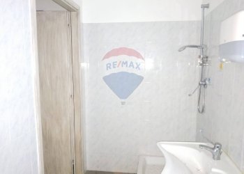 Bagno - Office Via Aronco
 
14, Castelletto Sopra Ticino - photo 16