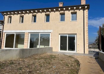 Foto 6 - Villa a Schiera Via Lauro
 
2, Asolo - foto 6