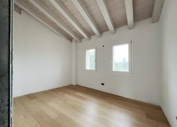 Foto 11 - Villa a Schiera Via Lauro
 
2, Asolo - foto 11