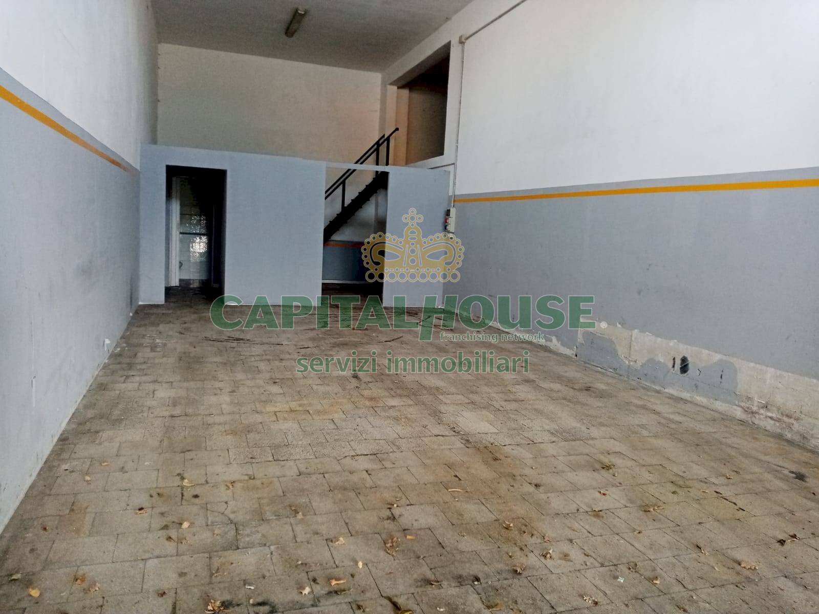 Foto 2 - Locale Commerciale VIA FRANCESCO CARACCIOLI, Mercato San Severino - foto 2