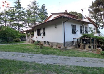 BAGNO A RIPOLI VENDESI VILLA MODERNA - Villa strada vicinale di Fico e Faeto
 
snc, Rignano sull'Arno - foto 2