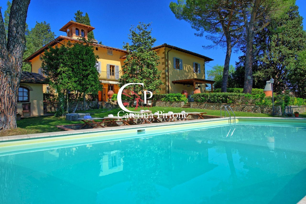 CERTALDO CHIANTI VENDESI VILLA CON PISCINA RISTRUTTURATA - Villa località Bagnano
 
250, Certaldo - photo 1